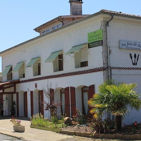 Au Feu De Bois Amou Exterior foto