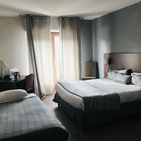 Au Feu De Bois Amou Exterior foto